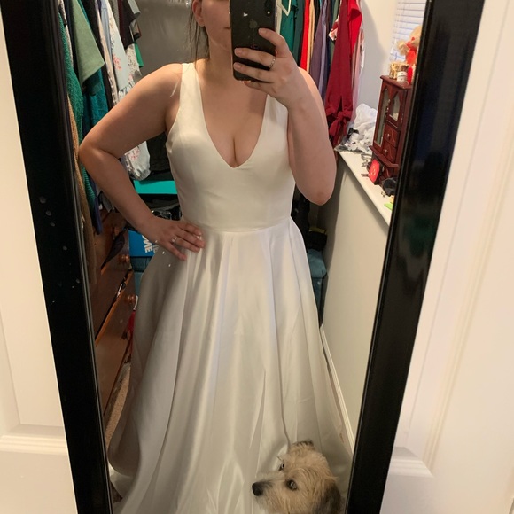 Wedding Dress w/ pockets - Picture 3 of 4